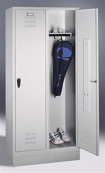 Kovová šatní skříň 4 dveře - šíře 1590 mm, sokl/nohy - Kliknutím na obrázek zavřete